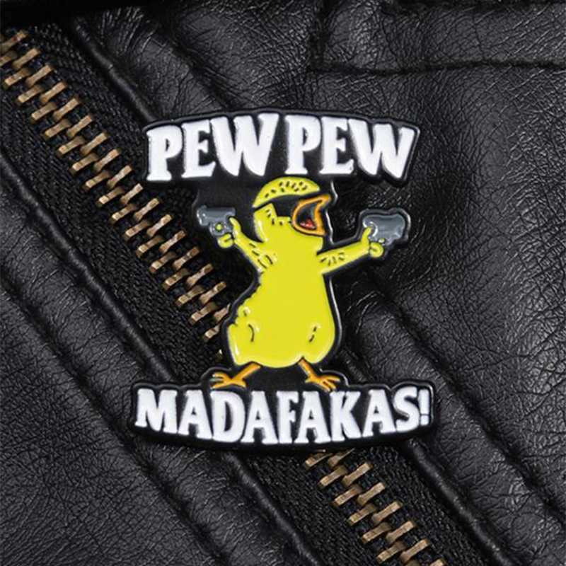 Frendorf | Brief & Cartoon-Ente Design Brosche