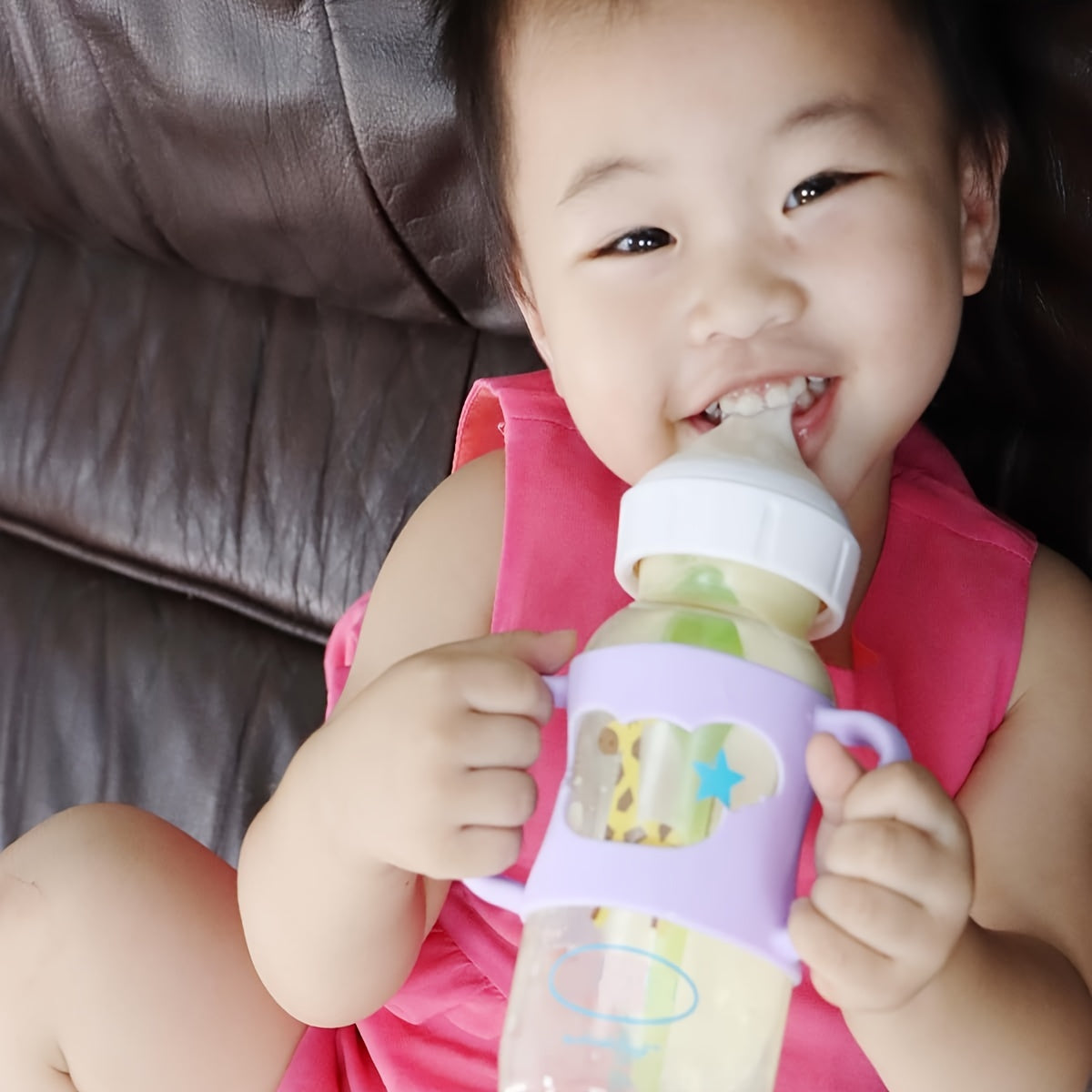 Frendorf | SnuggleGrip Silikonflaschenhalter für Babys – weich & flexibel