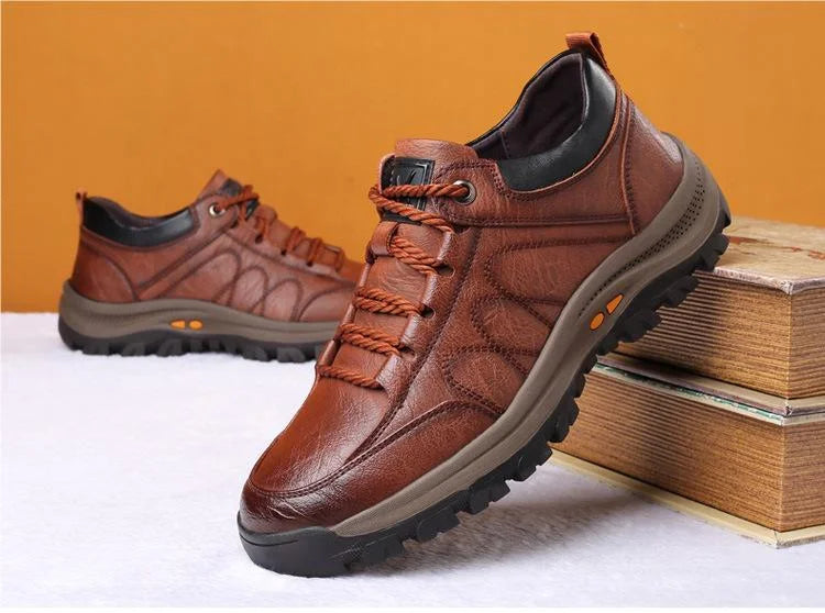 Frendorf | Lässige Herrenschuhe mit handgenähter Fußgewölbeunterstützung und rutschfester, atmungsaktiver Sohle