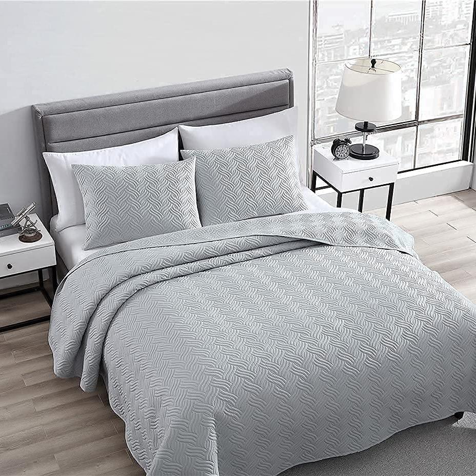 Frendorf | 3-teilige Set: Geprägtes Steppbett-Set
