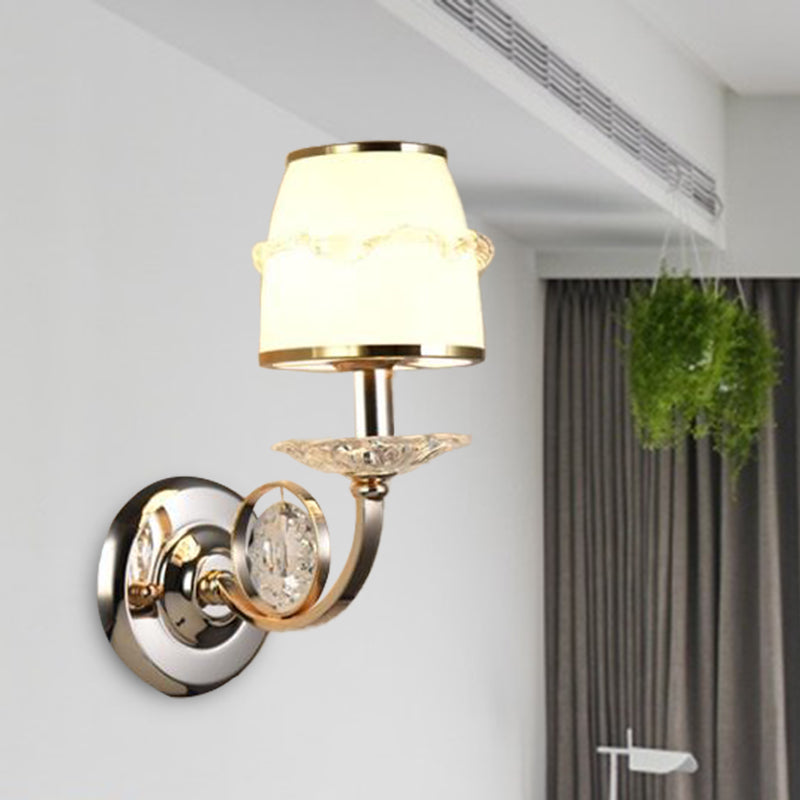 Frendorf | 1/2-Bulb Curving Wall Light Traditionelle Weiße Metall LED-Wandlampe mit Kristallakzent