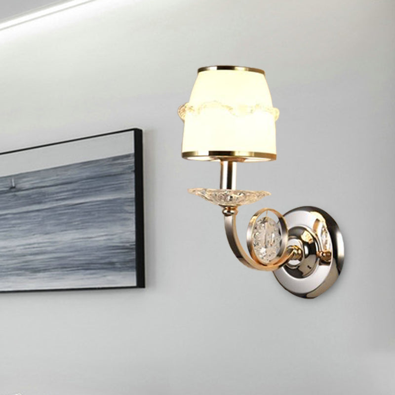 Frendorf | 1/2-Bulb Curving Wall Light Traditionelle Weiße Metall LED-Wandlampe mit Kristallakzent