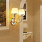 Frendorf | 1/2-Bulb Curving Wall Light Traditionelle Weiße Metall LED-Wandlampe mit Kristallakzent