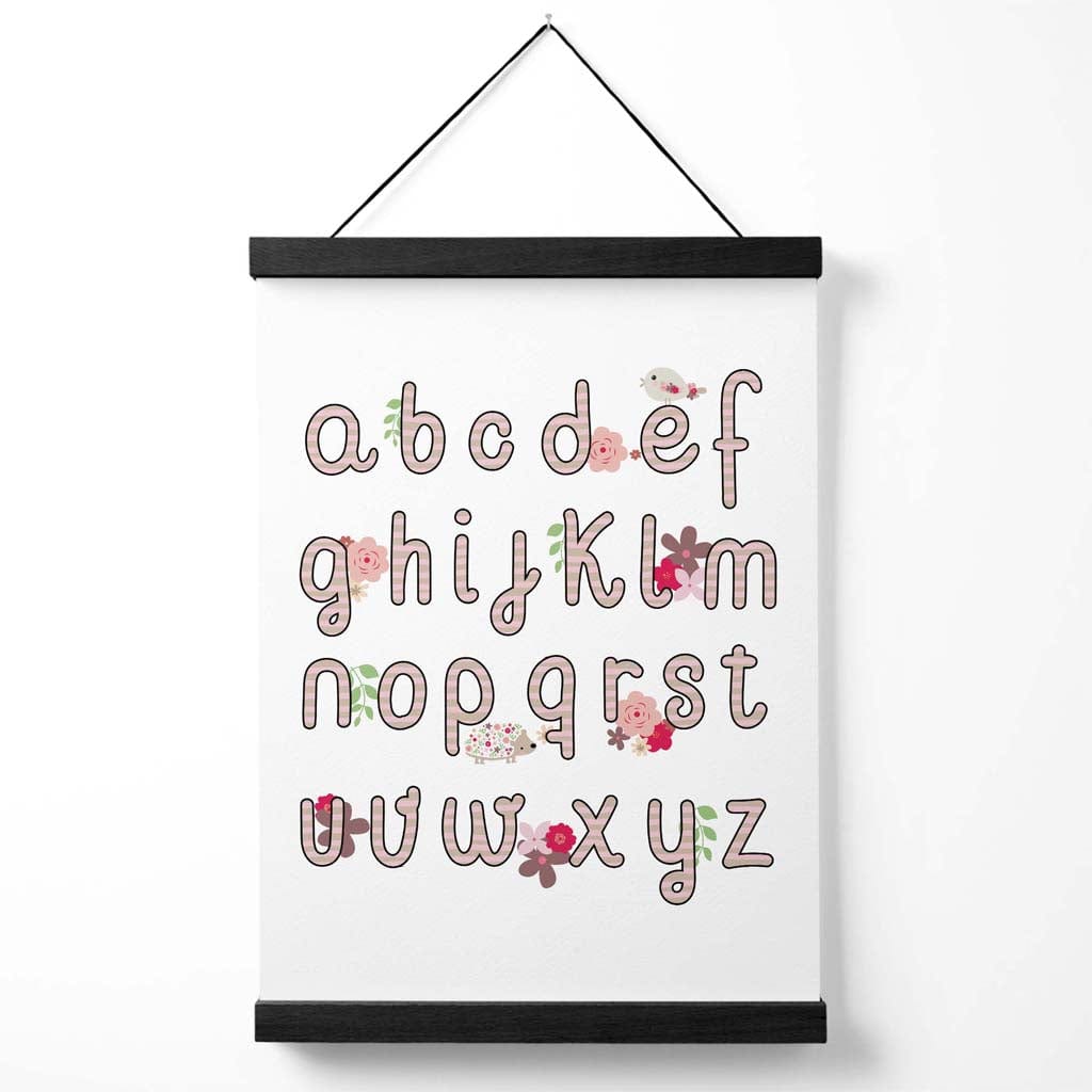 Süßes Alphabet mit pinken Blumen Poster mit Aufhänger
