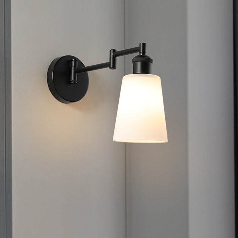 Frendorf | 1 Licht Wandverlichting Industriële Conische Melkglas Wandlamp in Zwart voor Woonkamer