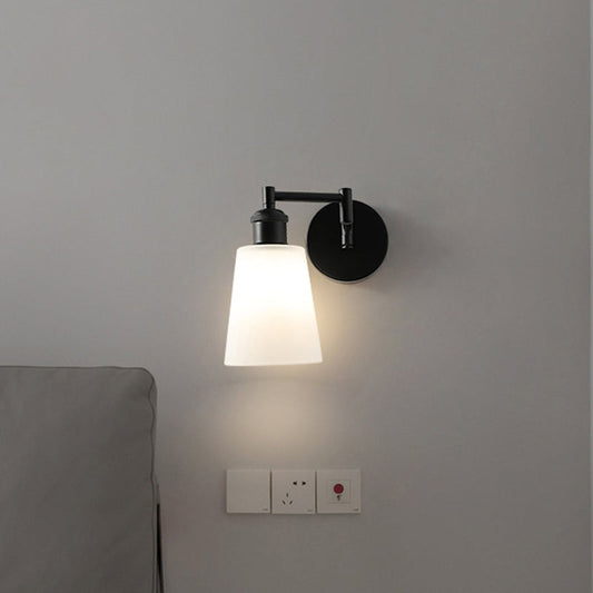 Frendorf | 1 Licht Wandverlichting Industriële Conische Melkglas Wandlamp in Zwart voor Woonkamer