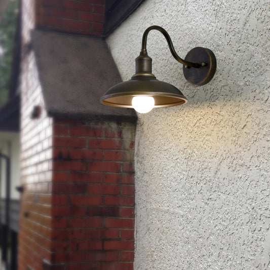 Frendorf | 1 Licht Außenbeleuchtung Fixture Vintage Alter Silber/Antik Messing Wandlampe mit Gewölbtem Metallschirm