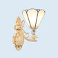 Frendorf | Geschnittenes Glas Weiß/Rot/Rosa Wandlampe Kegel/Blume/Dome 1 Licht Mediterrane Wandmontierte Lampe für Außenbereich
