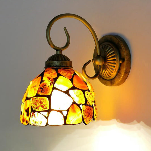 Frendorf | 1 Licht Schlafzimmer Wandmontierte Beleuchtung Tiffany Beige Wandleuchte mit Stein Glocke/Dom Schirm