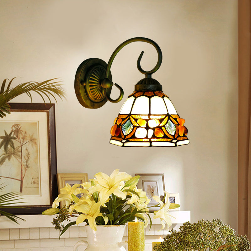 Dome Wandbeleuchtung Idee Tiffany Buntglas/Beige/Grün Buntglas 1 Licht Weiß/Messing Wandleuchte mit Stein Dekor