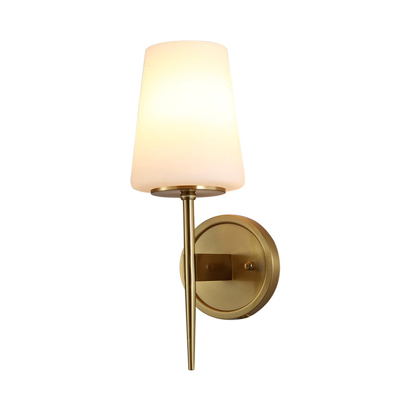 Frendorf | Tapered Wandlamp Modernistisch Opal Glas 1 Gloeilamp Messing Sconcelamp Met Metalen Potloodarm