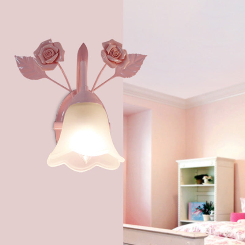 Frendorf | Ivoor Glazen Bloem Wandlamp Platteland 1 Hoofd Woonkamer Wandverlichting Armatuur in Wit/Roze/Blauw