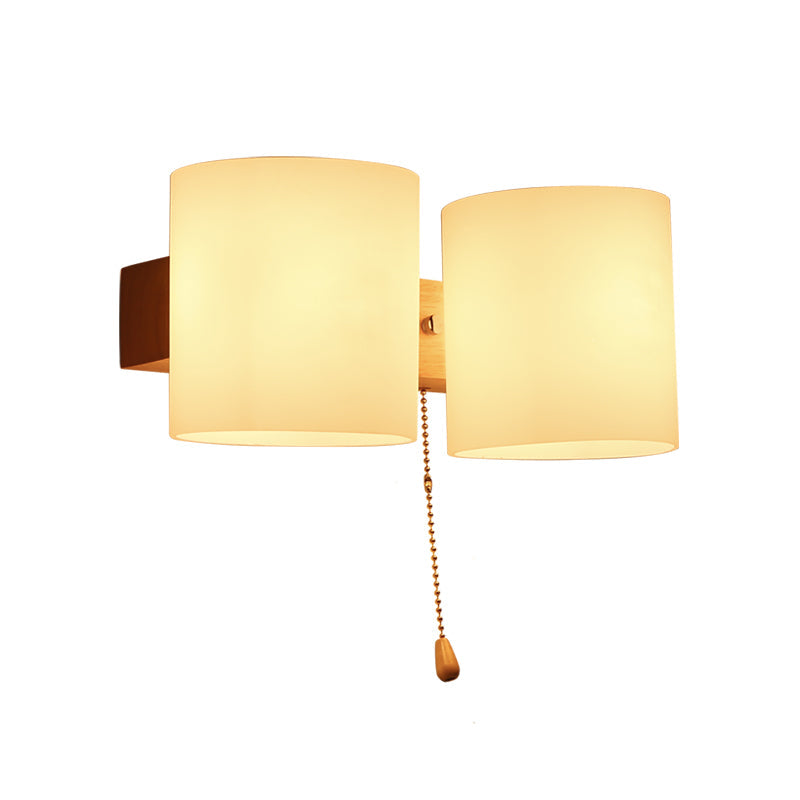 Frendorf | 2 Glühbirnen Schlafzimmer Wandleuchte Asiatisches Holz Wandmontierte Lampe mit Zylindrischem Weißem Glas-Schirm
