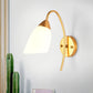 Frendorf | 1 Kopf Schlafzimmer Wandleuchte Modernismus Gold Wandmontage Lampe mit Flare Weißem Glas-Schirm