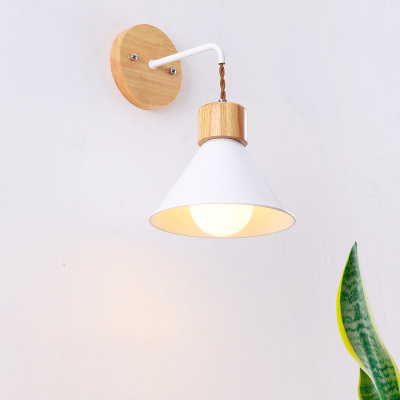 Frendorf | Kegelvormige Metallic Wandlamp Nordic Stijlvolle 1 Licht Blauw/Roze/Wit Wandmontage Lamp met Houten Kap