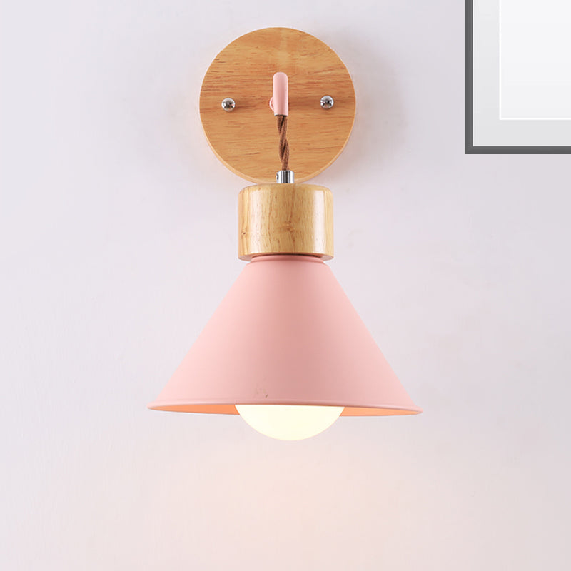 Frendorf | Kegelvormige Metallic Wandlamp Nordic Stijlvolle 1 Licht Blauw/Roze/Wit Wandmontage Lamp met Houten Kap