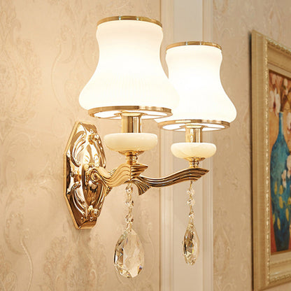 Frendorf | Bell Schlafzimmer Wandlampe Wand sconce Traditionell Opal Satinierte Glas 1/2 Glühbirnen Messing Wandlampe mit klarem Kristall Tropfen