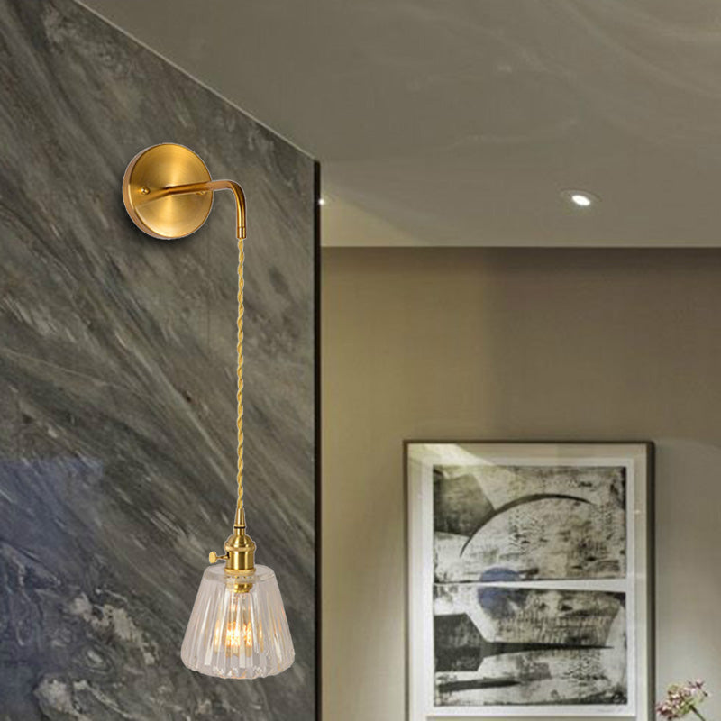Frendorf | 1 Licht Wandmontage Verlichting Traditionele Koepel/Kegel Duidelijk Prismatic Glas LED Sconcelichtarmatuur in Goud