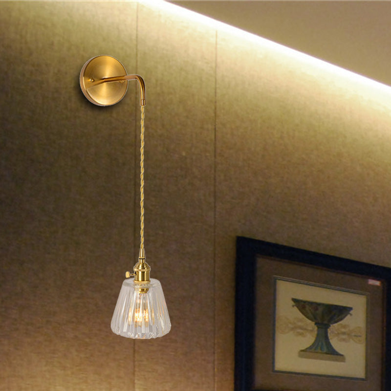 Frendorf | 1 Licht Wandmontage Verlichting Traditionele Koepel/Kegel Duidelijk Prismatic Glas LED Sconcelichtarmatuur in Goud