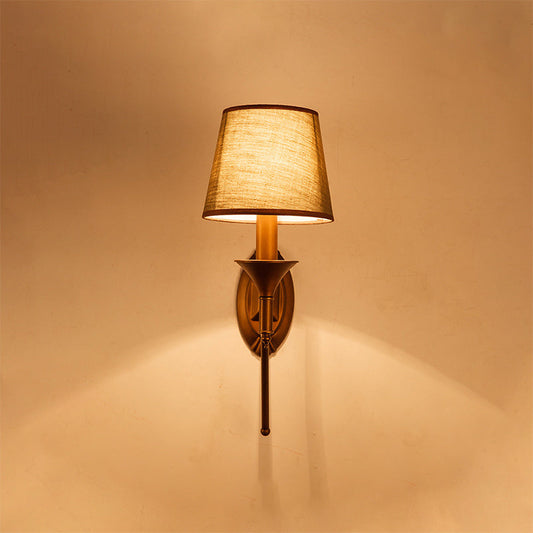 Frendorf | 1/2-Bulb Schlafzimmer Wandlampe Landhausstil Armeegrün Wandleuchte mit konischem Stoffschirm