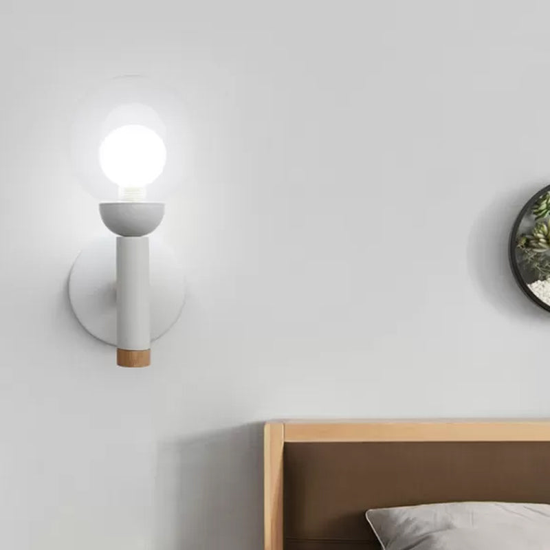 Armed Wall Lamp Modernismus Metall 1 Leuchtmittel Wandleuchte in Weiß mit klarem Glas-Schatten kugelförmig