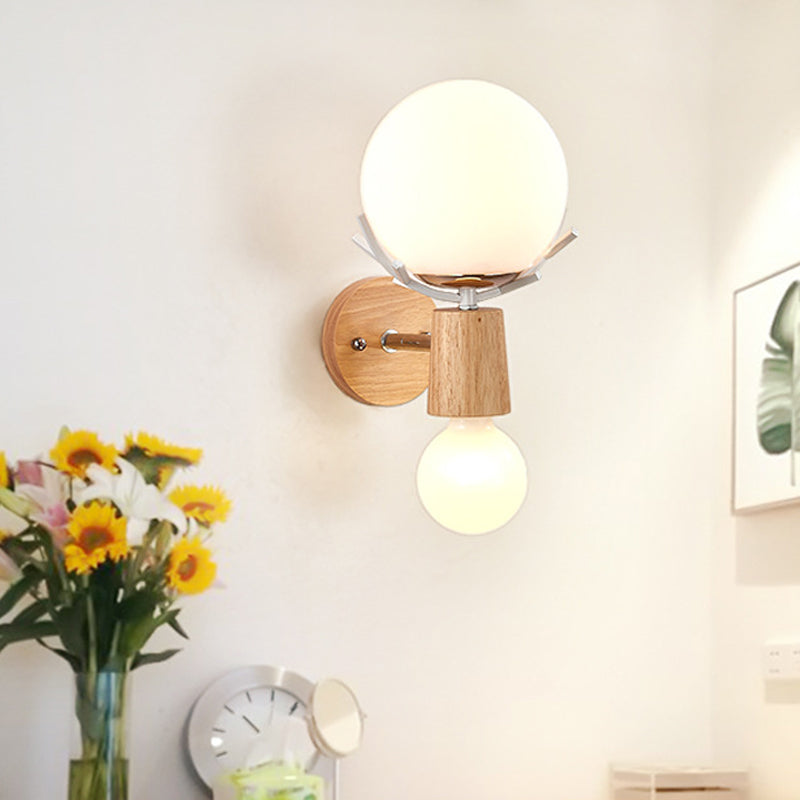 Frendorf | 2 Köpfe Nachttisch Wandbeleuchtung Modernistische Holz Wandleuchte mit Kugel weißem Glas-Schirm