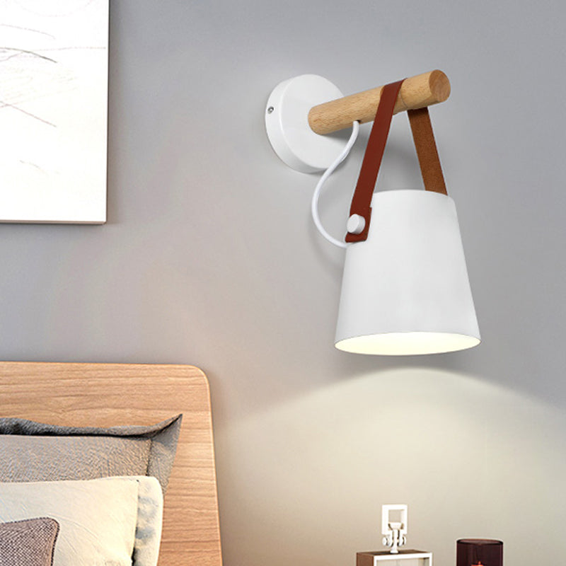 Frendorf | Metalen Kegel Wandlamp Modernist 1 Kop Wit/Zwart Wandverlichting Met Houten Arm