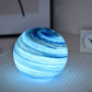 Frendorf | CelestialGlass Mondlampe | Elegante LED-Glaslampe | Stimmungslicht für Zuhause | Planetarische Deko | USB-Aufladung