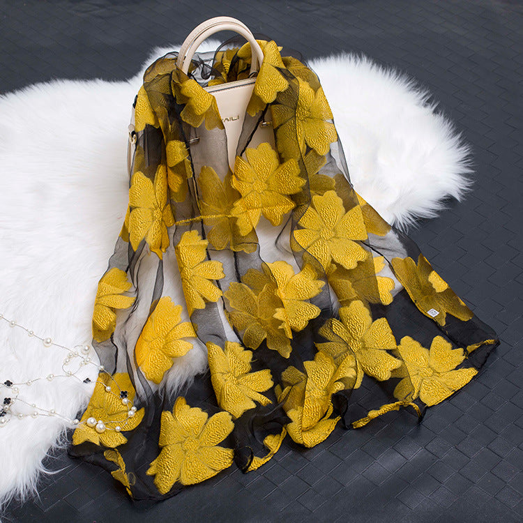Frendorf | Seidenschal mit Schnittblumen hohlem Motiv