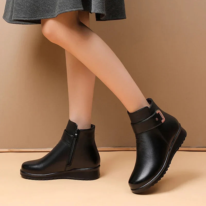 Frendorf | Orthopädische Damenstiefel mit Metallschnalle aus echtem Leder und Wolle