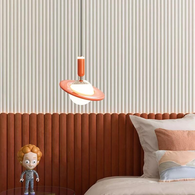 Frendorf | Orbium Saturn Design Pendelleuchte | Modernes Lichtkonzept | Elegantes Raumschiff-Design | Stimmungsvolle Beleuchtung