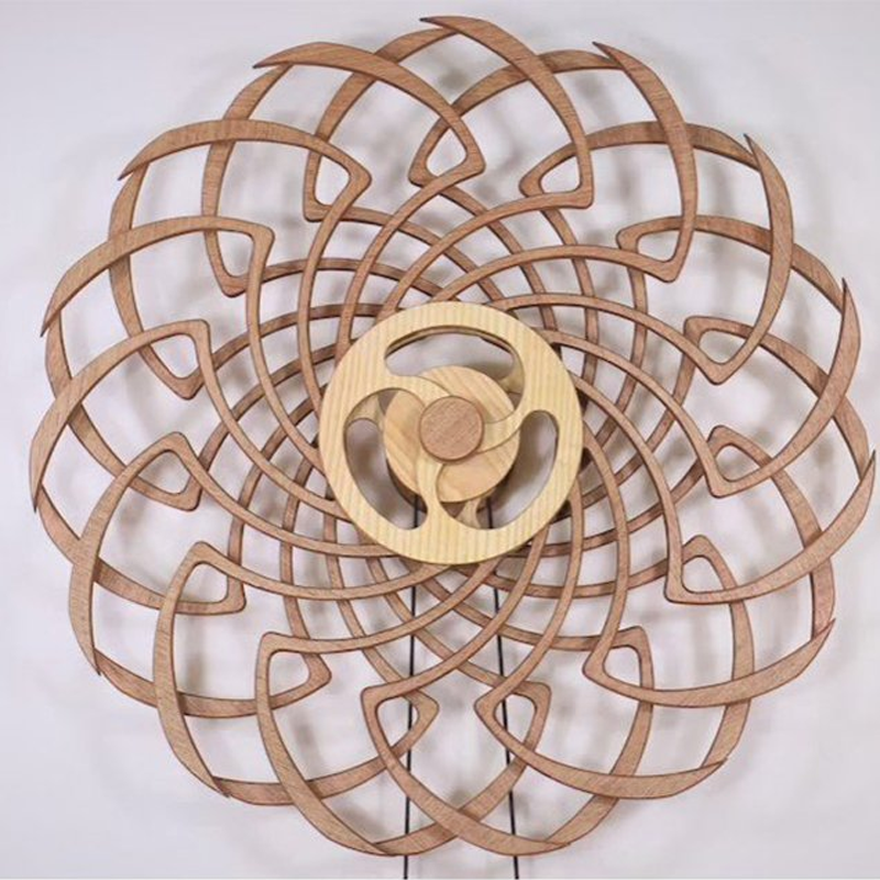Handgemachte kinetische Skulptur