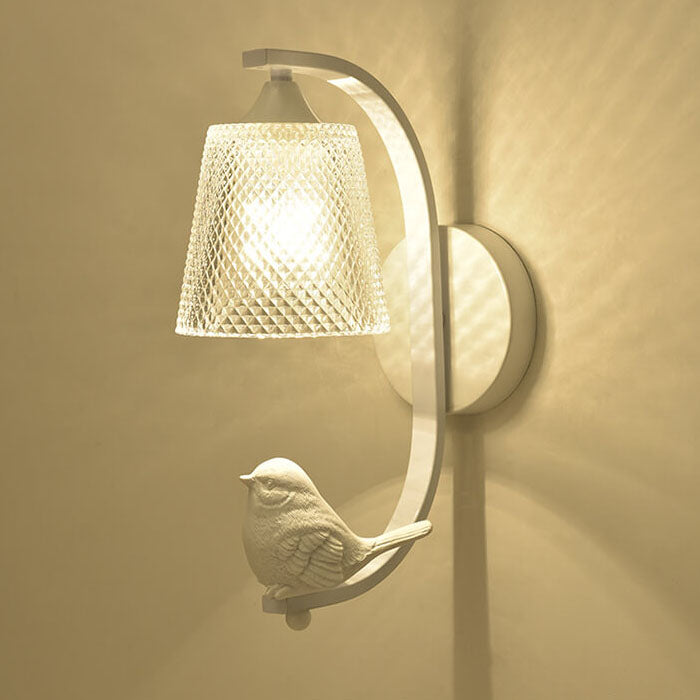 Frendorf | Avioria Wandlampe mit Glasschirm & Deko-Vogel | Modernes Design | Stimmungsvolles Licht für Zuhause