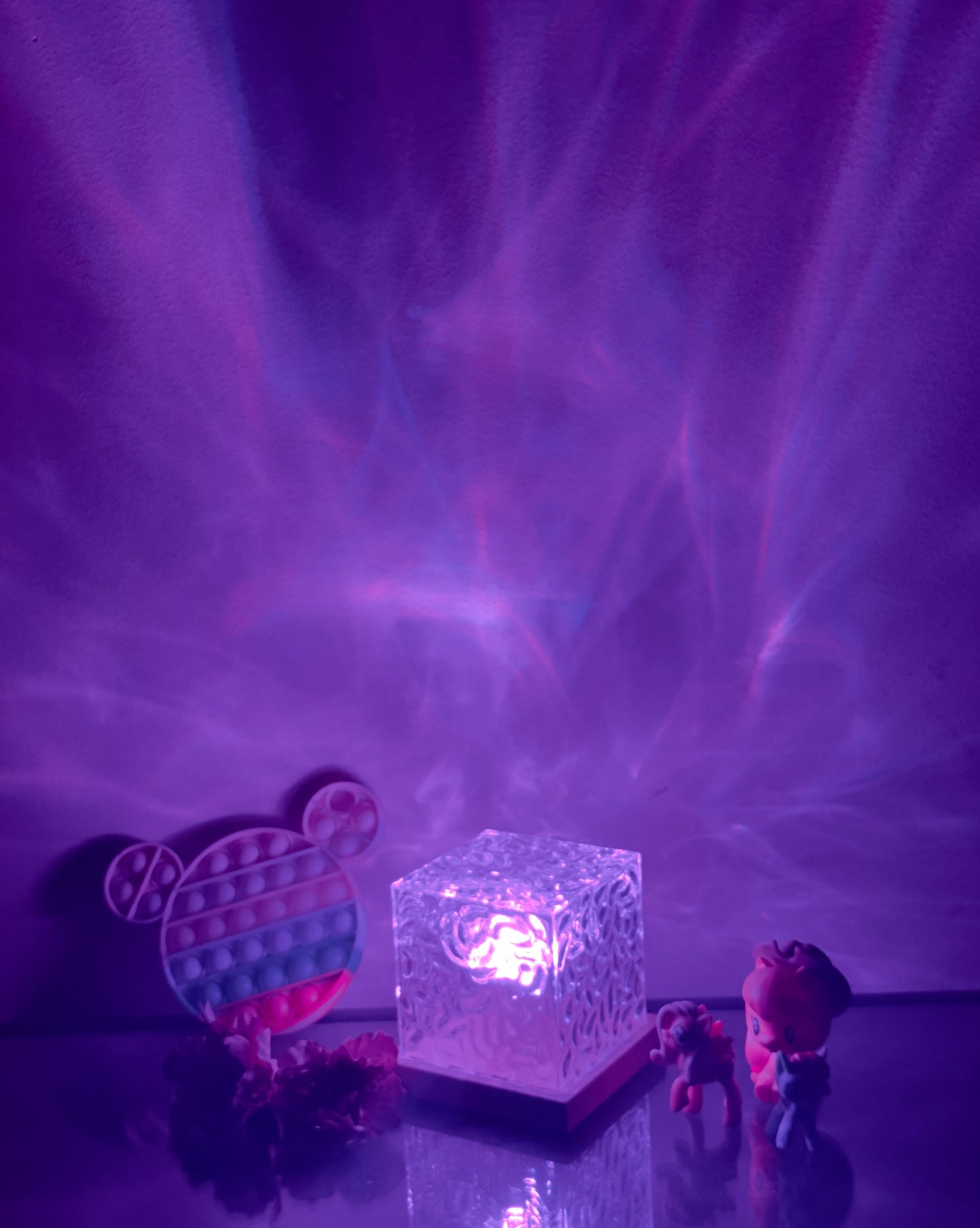 Frendorf | Luxora Qrismora LED Tischlampe | Kabellos | Stimmungslicht | Modernes Design