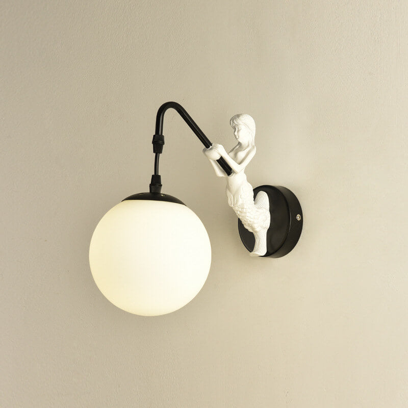 Frendorf | MermaidGlow Vintage Wandleuchte | Rustikale Wandlampe mit Kugelglas | Einzigartiges Dekolicht