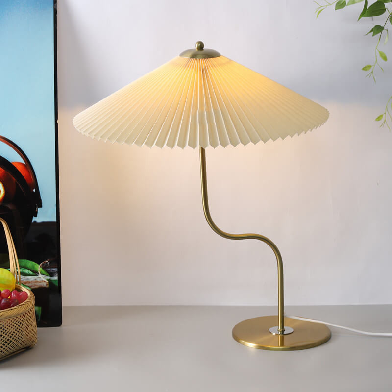 Frendorf | LumiCharm Retro Tischlampe Schirm Design | Faltenschirm | Dekorative Lampe | Stimmungslicht für Zuhause