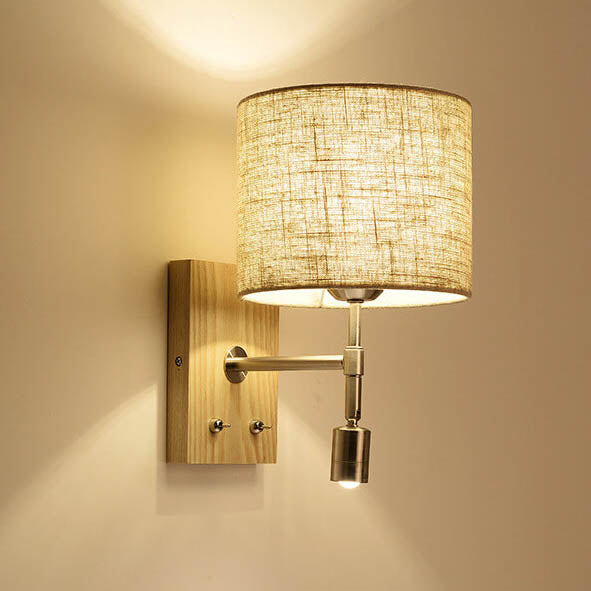 Frendorf | WoodenGlow Wandlampe | Moderner Stoffschirm & Holzsockel | Elegante Wandbeleuchtung | Verschiedene Optionen
