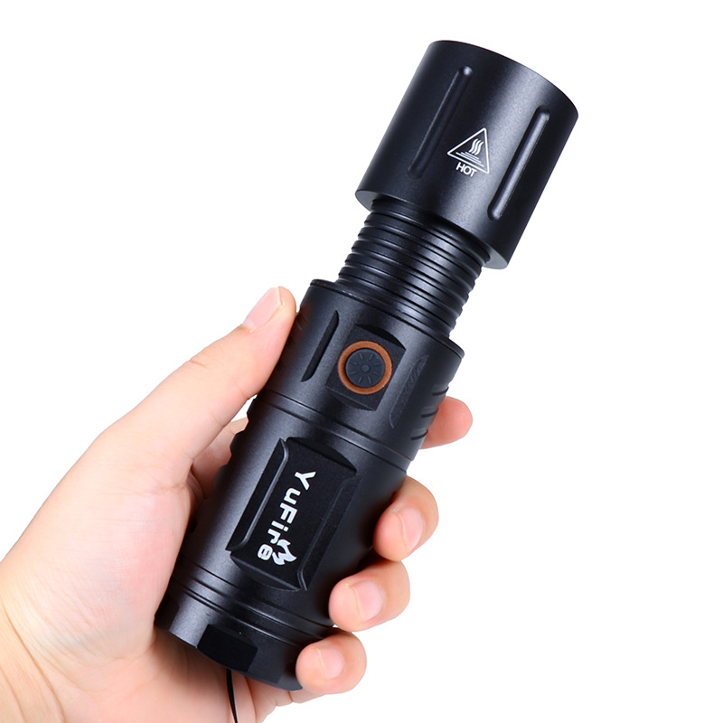 Frendorf | BlazeBeam - Kompakte taktische LED Taschenlampe