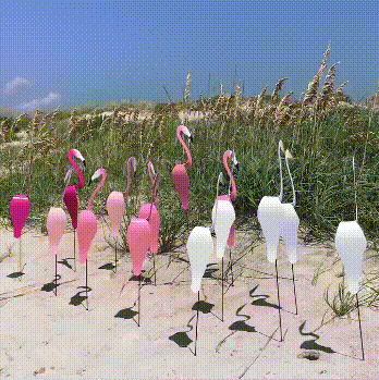 Frendorf | Wirbelnder Flamingo im Garten