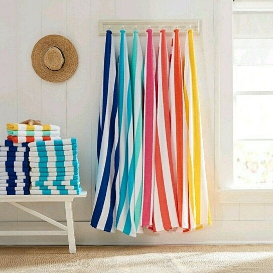 Frendorf | 4er-Pack: 30" x 60" Ultra-weiche 100% Baumwolle Streifen Pool Cabana Hotel Strandtücher