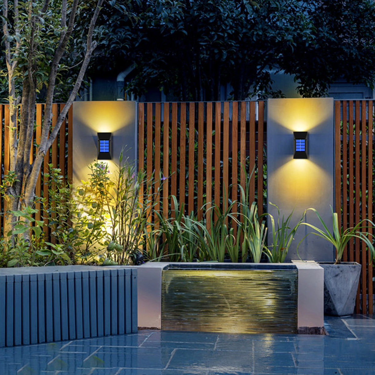 Frendorf | 4er-Pack: Solar Luminous Wasserdichte IP65 Außenlichter