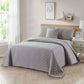 Frendorf | 4-teilig: Bibb Home Solid Wendedecke Set mit besticktem Kissen