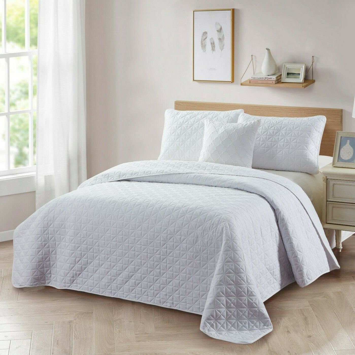 Frendorf | 4-teilig: Bibb Home Solid Wendedecke Set mit besticktem Kissen