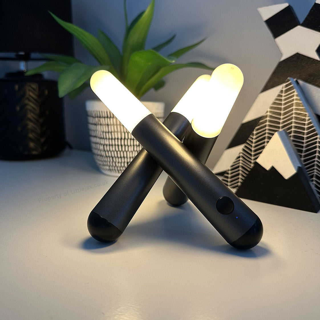 TrioLamp | Kabellose moderne Tischlampe mit 3 Helligkeitseinstellungen