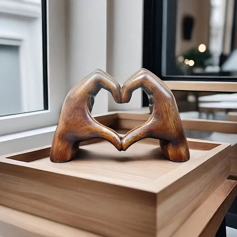 Frendorf | Lovenest Elegante Harpiksskulptur - Symbol für Liebe und Hingabe