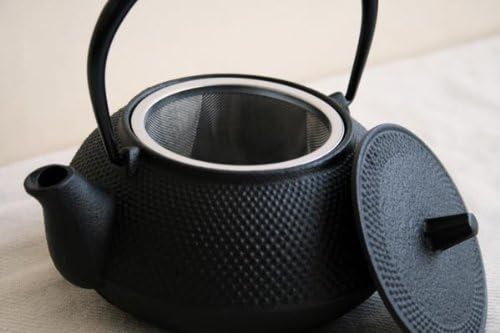 Frendorf | 0.8L Schwarze Japanische Tetsubin Hobnail Stil Gusseisen Teekanne - Elegante und langlebige Teekanne - Perfekt zum Aufbrühen von Tee im traditionellen japanischen Stil mit außergewöhnlicher Wärmespeicherung