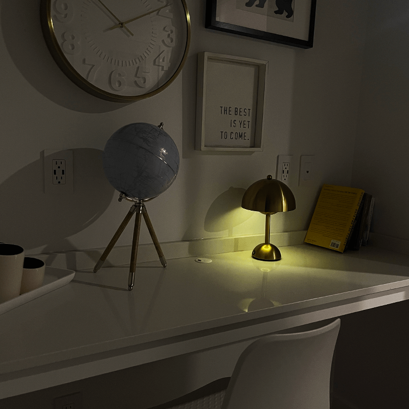 Frendorf | Bringen Sie Ihren Raum mit der modernen Brulee Tischlampe zum Strahlen Warm