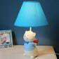 Eine Licht Tapered Shade Tischlampe mit Bären Cartoon Stoff Leselampe für Nachttisch