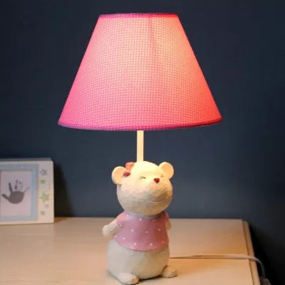 Eine Licht Tapered Shade Tischlampe mit Bären Cartoon Stoff Leselampe für Nachttisch