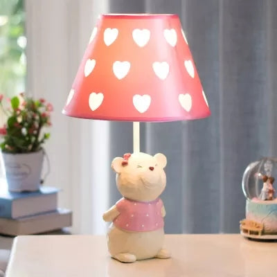 Eine Licht Tapered Shade Tischlampe mit Bären Cartoon Stoff Leselampe für Nachttisch